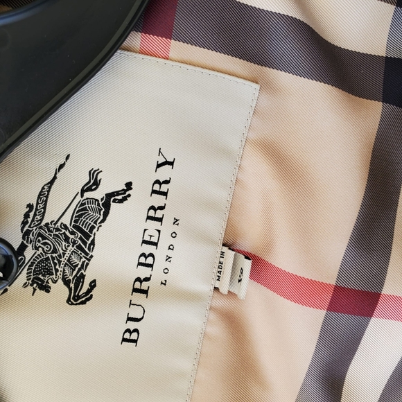 Burberry Dark Red Down Puffer Coat - Picture 11 of 11